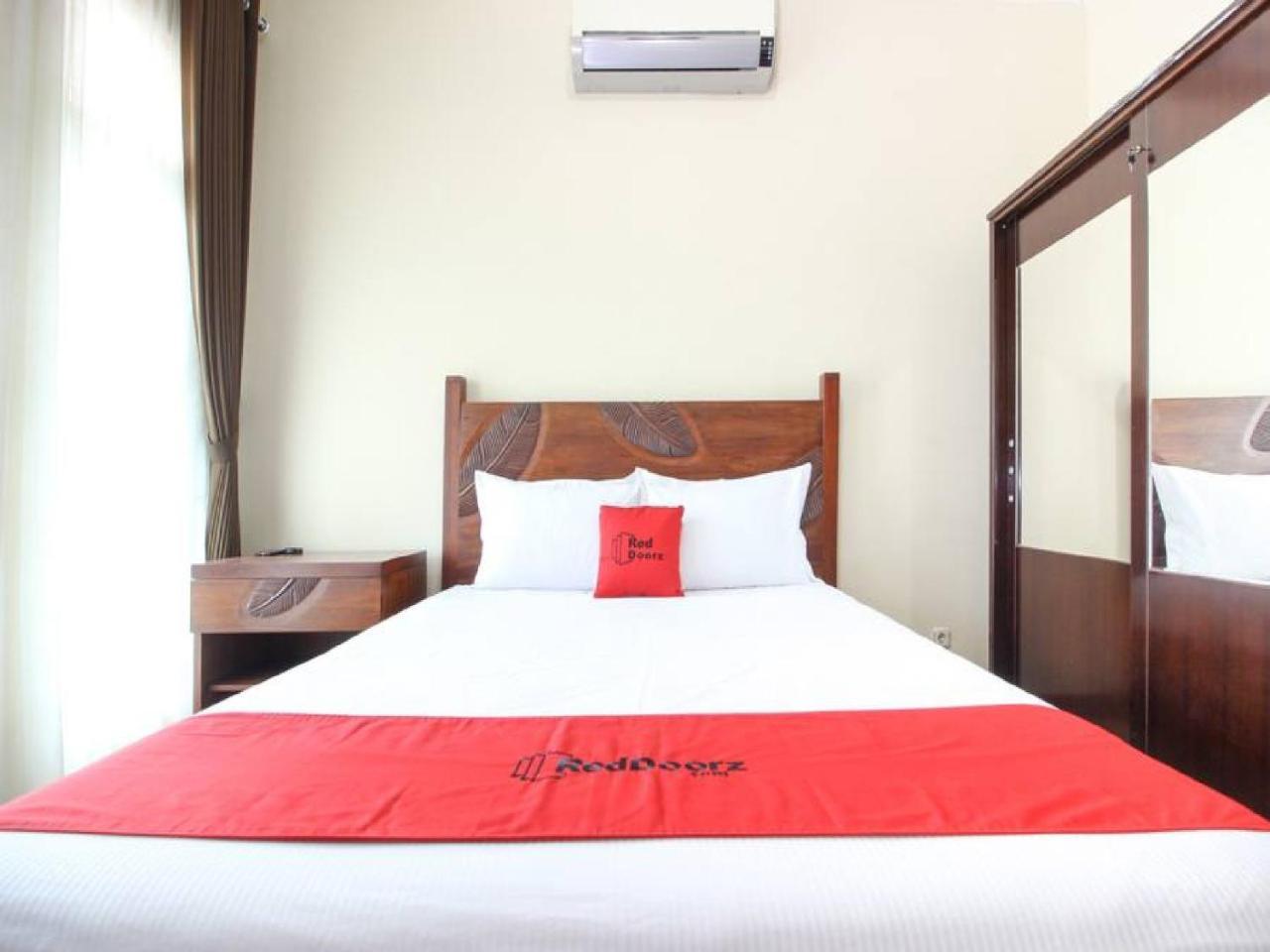Reddoorz Plus Near Stie Ykpn Maguwo Extérieur photo