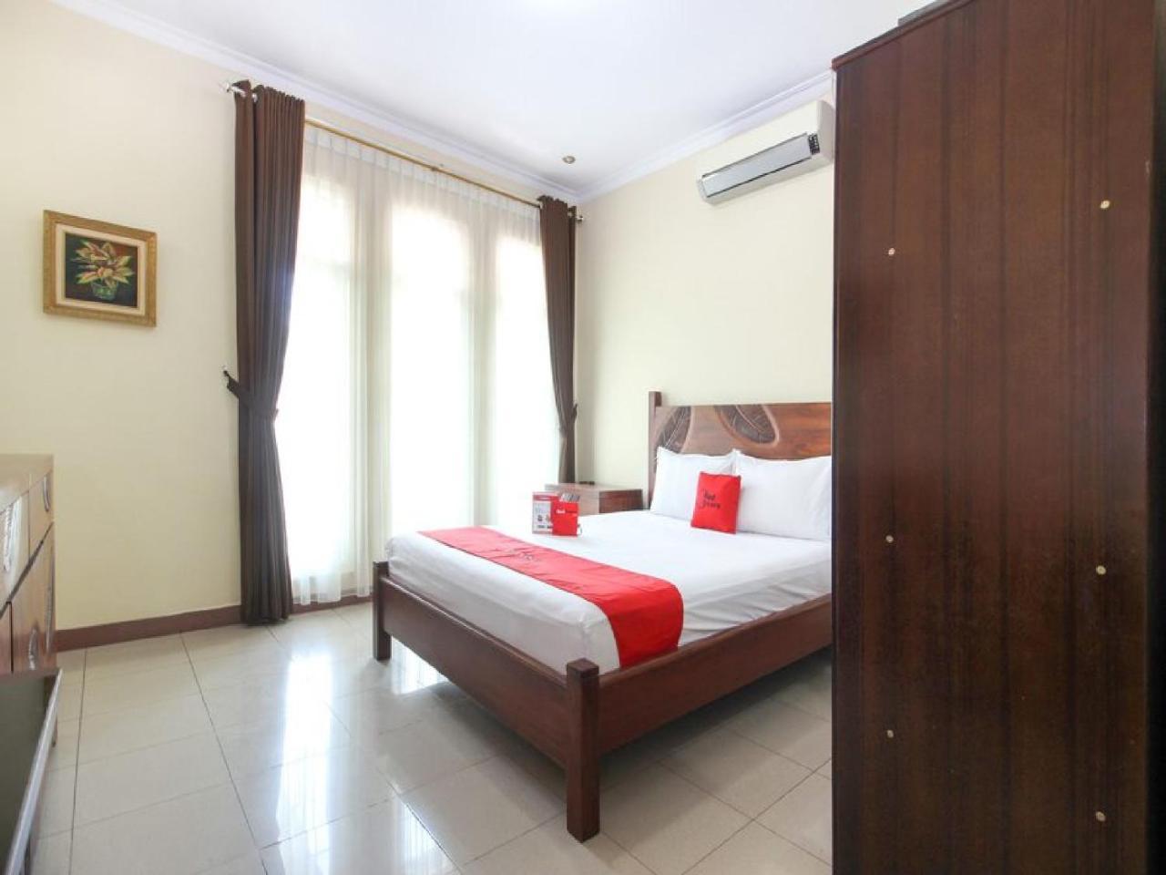 Reddoorz Plus Near Stie Ykpn Maguwo Extérieur photo